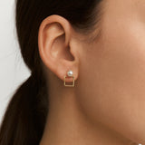 PENDIENTES CUADRADOS CON PERLA LAYNA