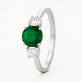 Anel com zircónia verde e zircónias brancas