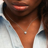 COLGANTE DIAMANTE CHATON 0.15 QUILATES PUNTO DE LUZ