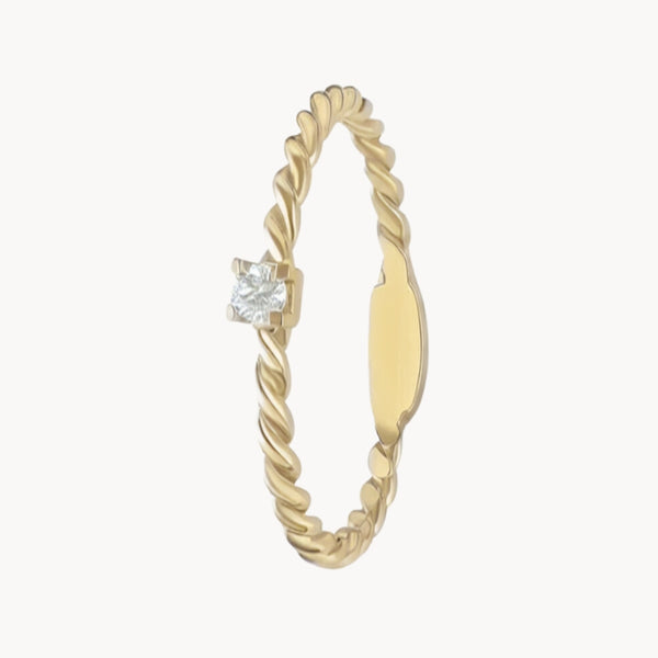 Solitaire Ring with 0.10 Carat Diamond Tayla