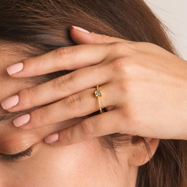 Anillo Oro 18kt con aguamarina y diamantes Vera