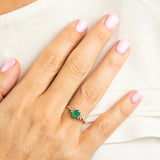Anillo de Oro 18kt esmeralda y diamantes Beki