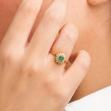 Anillo Oro 18kt con esmeralda y doble orla de diamantes Naomi