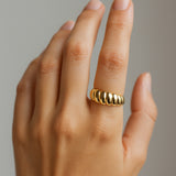 SMOOTH RING CROISSANT II