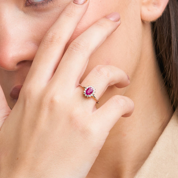 Anillo Oro blanco 18 kt rubi y diamantes Diane