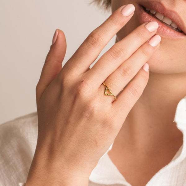 Anillo Oro 18kt triangulo Utari