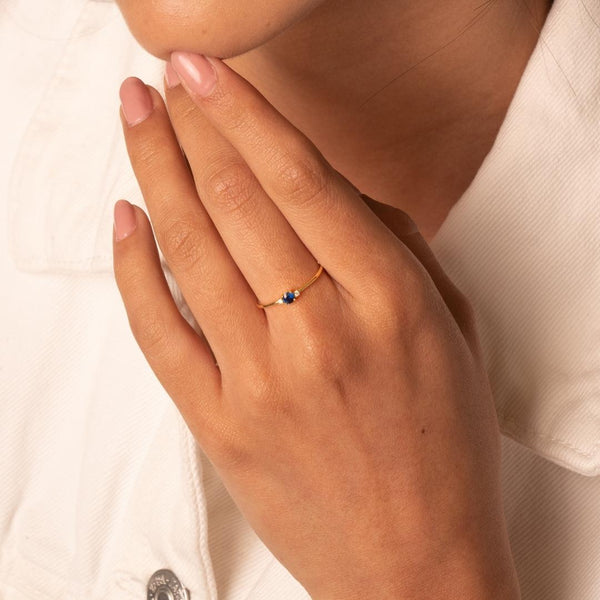 Anillo de Oro 18K con zafiro y diamantes Vicenza