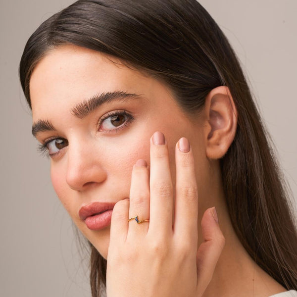 Anillo Oro 18 kilates zafiros Zaira