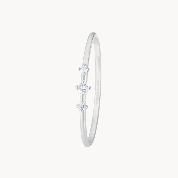 Anillo Oro blanco 18 kilates trio diamantes Sveta