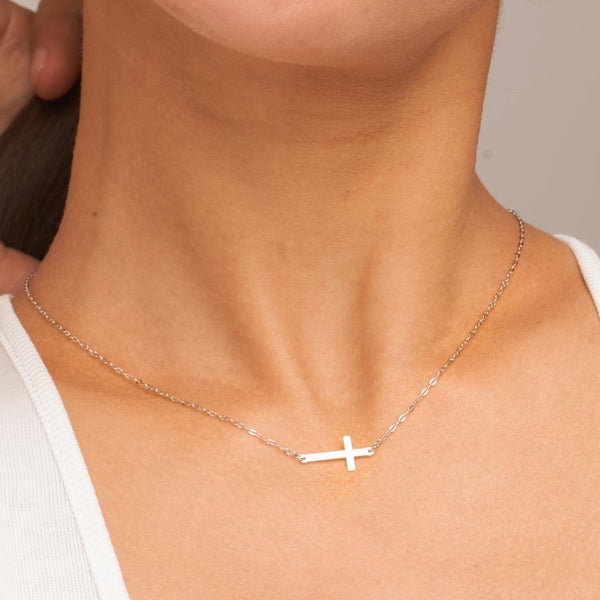Collar de Oro blanco 18kt con cruz Deva