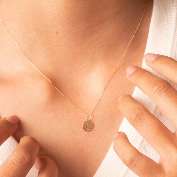 Colgante Oro 18kt inicial letra l calada en disco