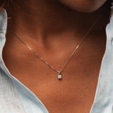 Colgante Oro blanco 18kt con diamante garras 0.15 quilates Michelle