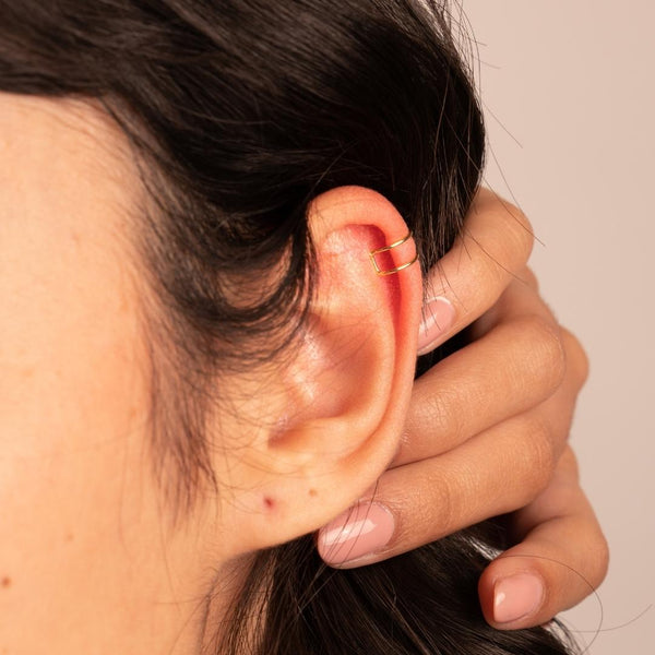 Earcuff Oro 18kt con doble hilo Velma