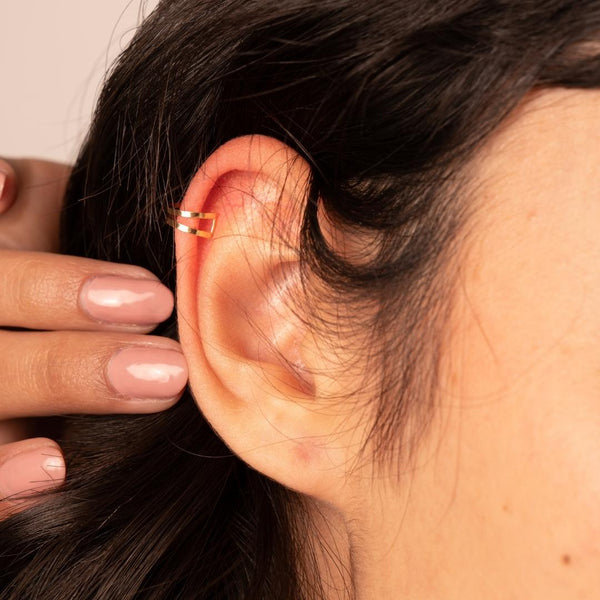 Earcuff Oro 18 kilates con doble hilo Velma II