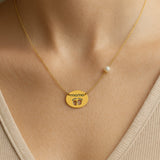 MOM AND FEET NECKLACE WITH PEARL MOTHER'S DAY