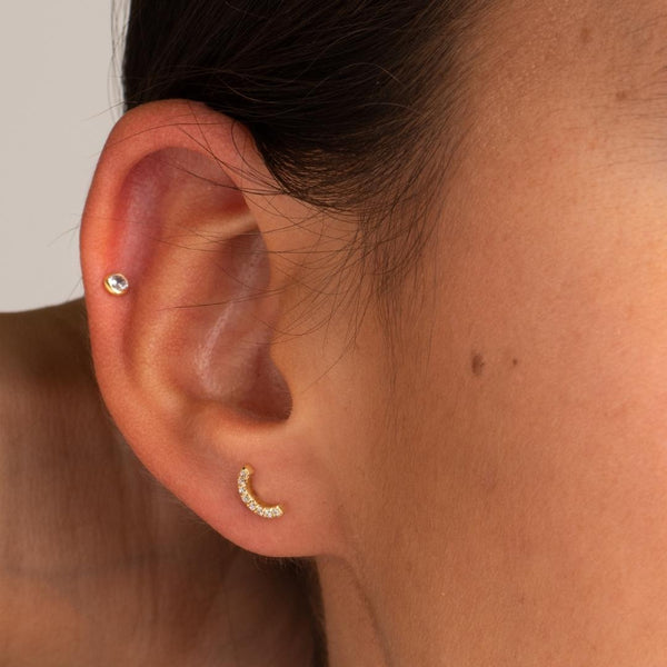 Piercing oreja Oro 18 kilates curvado con circonitas Orana