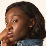 Pendientes Oro blanco 18 kilates con diamante creado chaton 0.40 quilates Asya