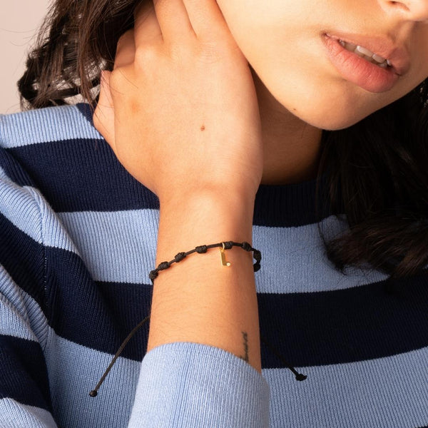 Pulsera Oro 18kt macrame inicial l con diamante