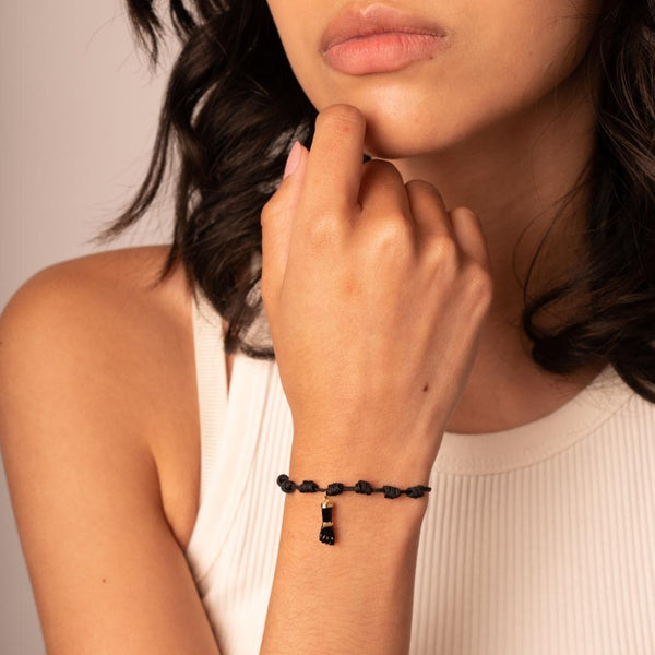 Pulsera Oro 18 kilates macrame mano negra Higa