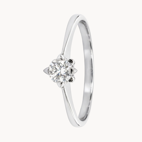 ANELLO SOLITÁRIO DE ZIRCÓNIA COM GARRAS GEOMÉTRICAS