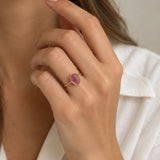 ANILLO CON ZAFIRO ROSA BRUTO