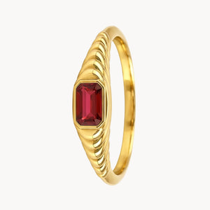 ANILLO SELLO GALLONES CON RUBI EN TALLA ESMERALDA