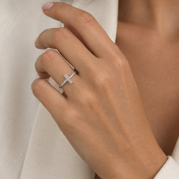 DIAMOND CROSS RING