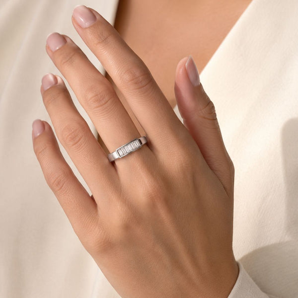 ANILLO DIAMANTES BAGUETTE EN CARRIL