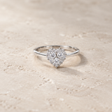 ANILLO DIAMANTES EN FORMA DE CORAZON