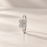 ANILLO TREBOL CON DIAMANTES BRILLANTES