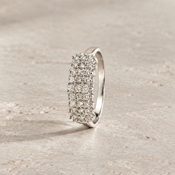 ANILLO BANDA DE DIAMANTES EN PAVE
