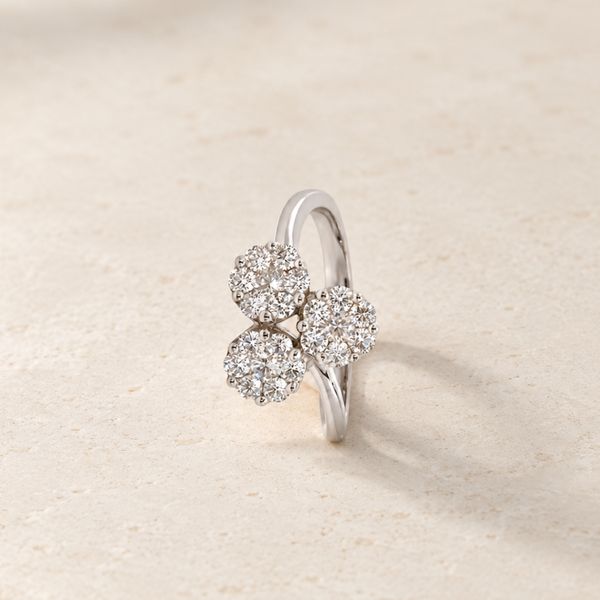 ANILLO TREBOL DIAMANTES NATURALES