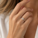 ANILLO ROMBO CON DIAMANTES
