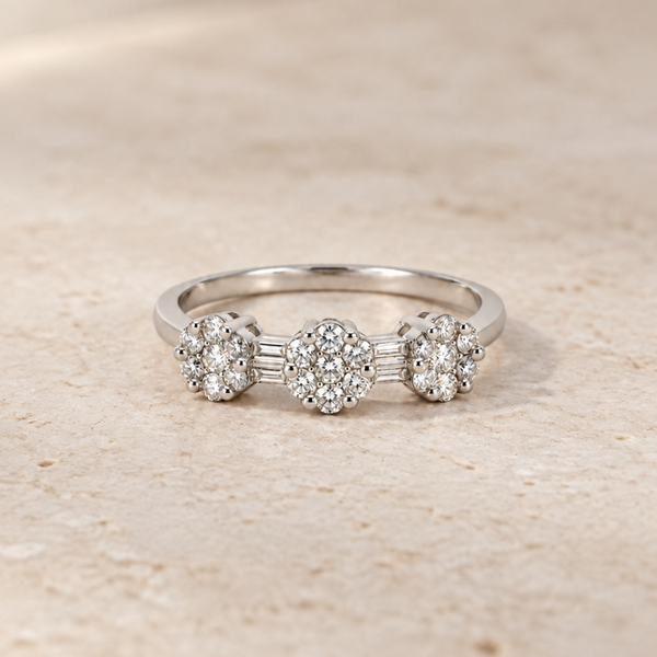 ANILLO TRIPLE ROSETON DE DIAMANTES