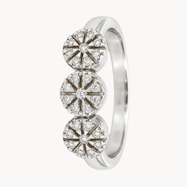 ANILLO TRES ROSETONES DIAMANTES EN GARRA ILUSION