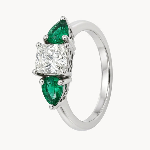 CUSHION-CUT EMERALD RING WITH DIAMONDS