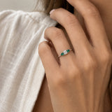 ANILLO ESMERALDA TALLA CUSHION CON DIAMANTES
