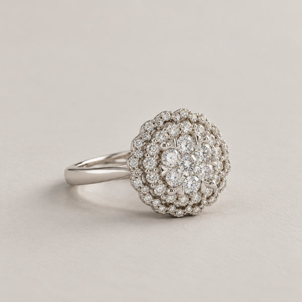 ANILLO ROSETON CON DOBLE HALO DE DIAMANTES