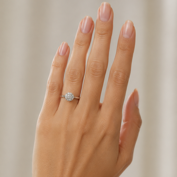 ANILLO CON DIAMANTES GEOMETRICOS