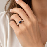 ANILLO ZAFIRO XL CON DIAMANTES A LOS LADOS