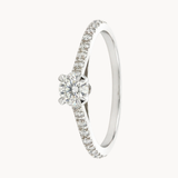 Anel solitário de diamante com aro de diamantes