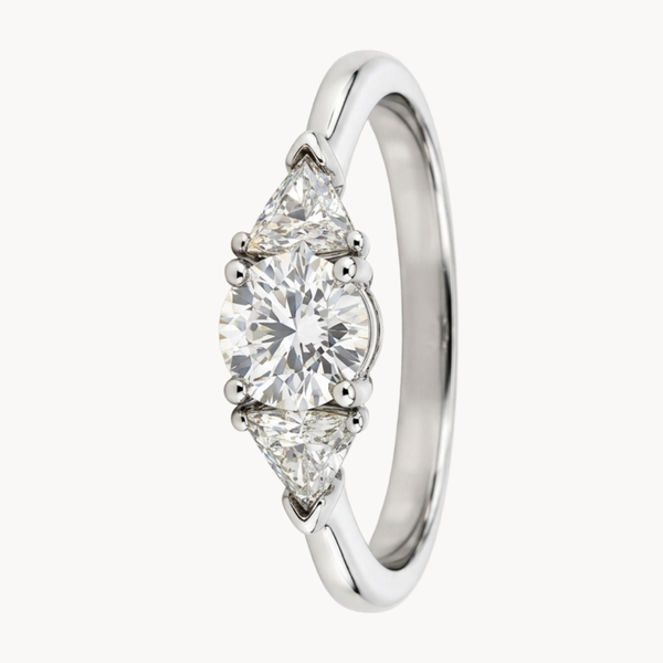 ANILLO TRILOGIA DE DIAMANTES NATURALES