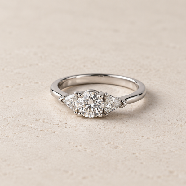 ANILLO TRILOGIA DE DIAMANTES NATURALES