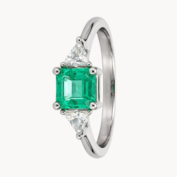 PRINCESS-CUT EMERALD RING WITH DIAMONDS