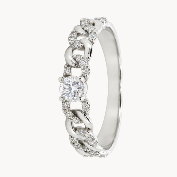 ANILLO ESLABONES CON DIAMANTES Y DIAMANTE CENTRAL