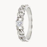 LINK RING WITH DIAMONDS AND CENTER DIAMOND