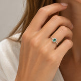 ANILLO ESMERALDA OVAL Y ORLA DE DIAMANTES