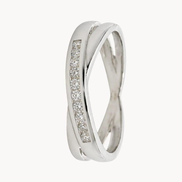 ANILLO CRUZADO DIAMANTES ENGASTE CARRIL