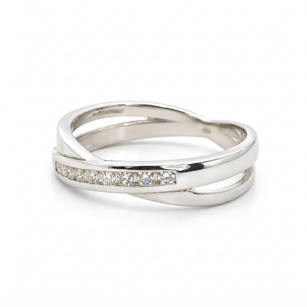 ANILLO CRUZADO DIAMANTES ENGASTE CARRIL