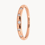 ANILLO ALIANZA DIAMANTES INCRUSTADOS